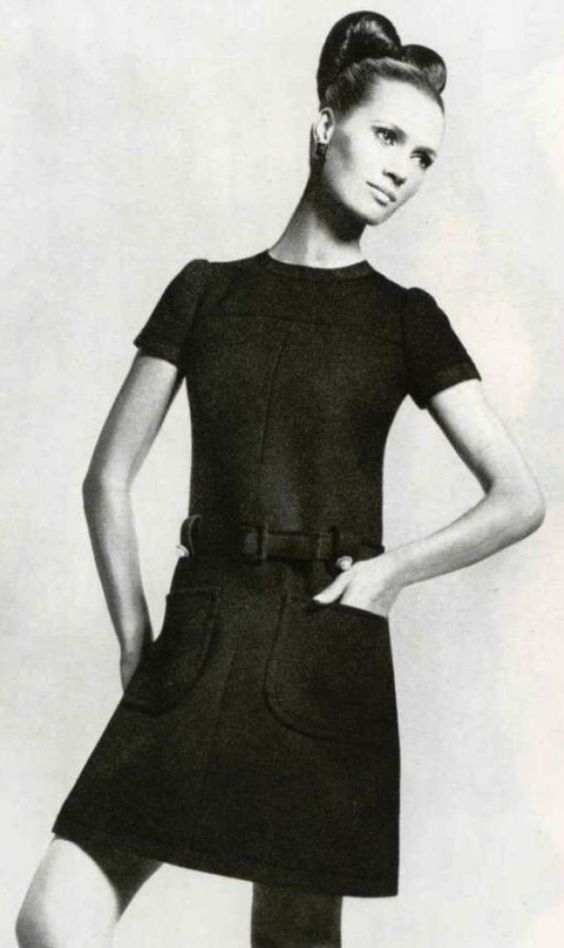 1967-Vintage-VOGUE-Sewing-Pattern-B34-COAT-DRESS-1776R-By-YVES-SAINT-LAURENT-262786395993-3